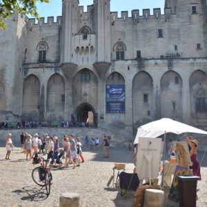 Bike in Places des Artistes, Avignon in Provence